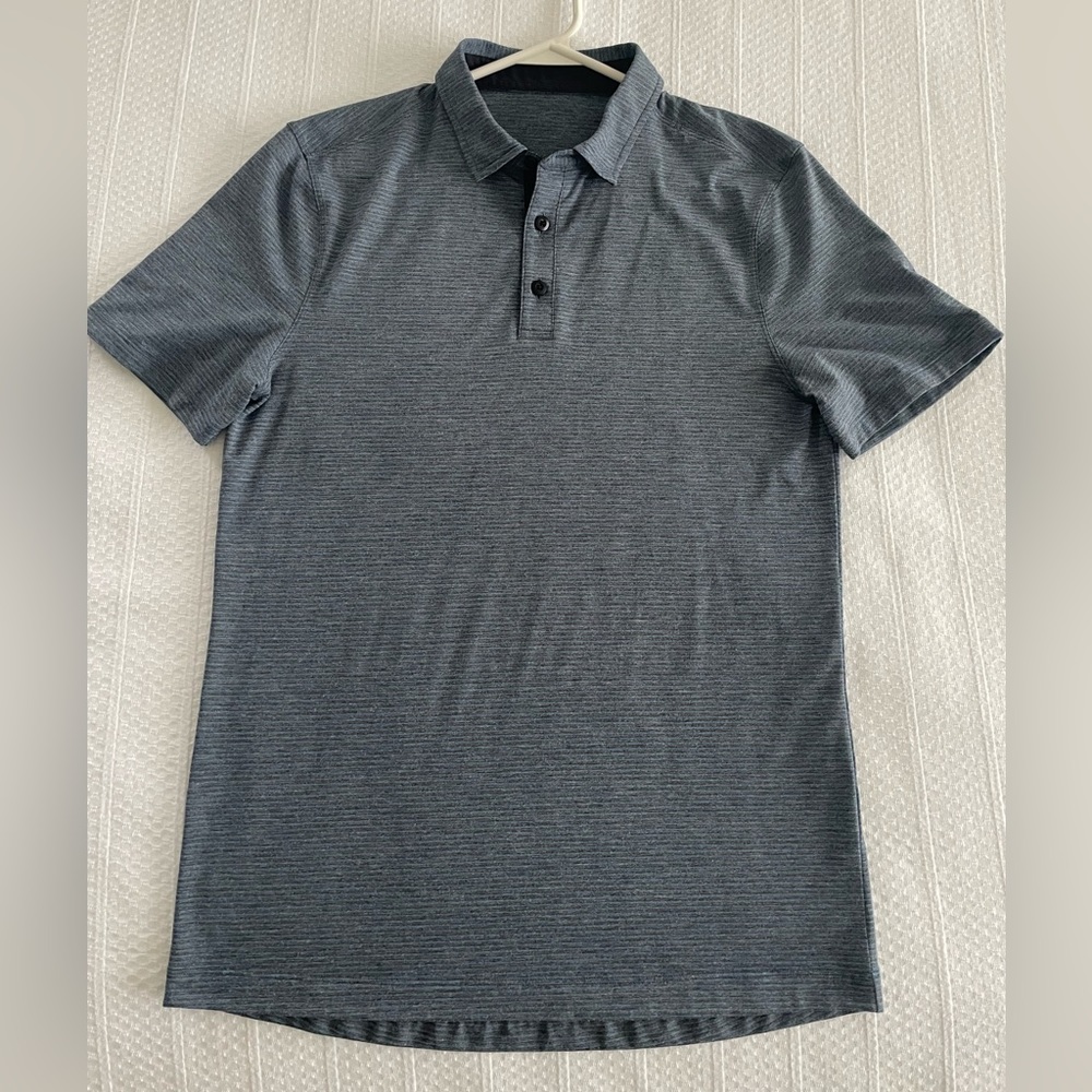 LULULEMON Men’s Short Sleeve Polo Shirt. Medium